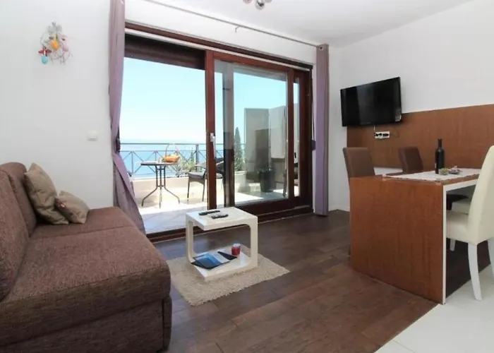 Appartamento With Parking Space - 24419