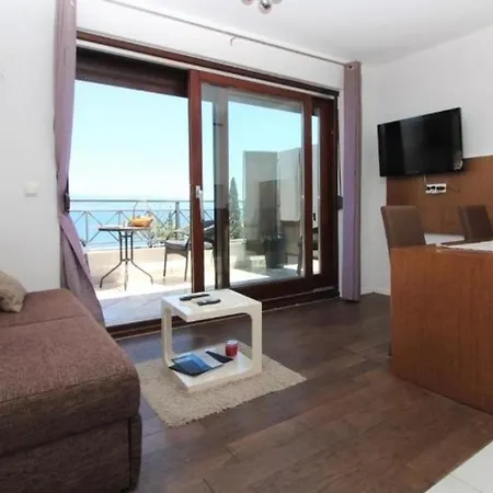Apartment With Parking Space - 24419